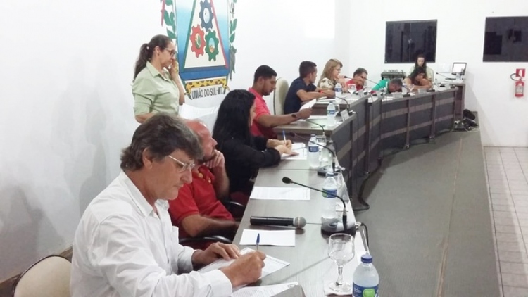 Vereadores pedem abertura de rua para facilitar tr&acirc;nsito